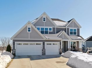 6110 Ranier Ln N, Plymouth, MN 55446