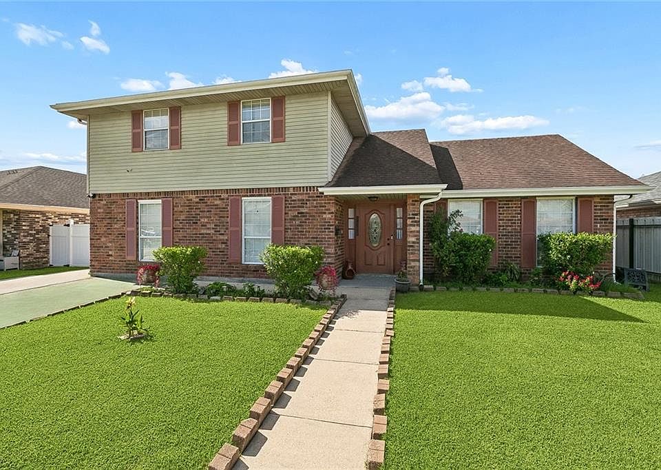 1st image of 5565 Trinity Dr