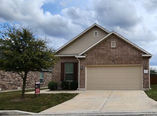 1322 Hawk Ct, San Antonio, TX 78245