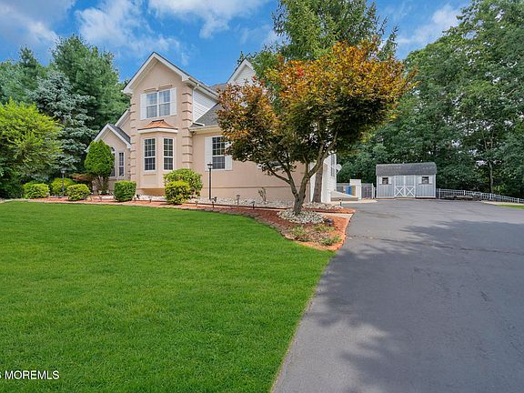 5th image of 26 Tuscany Drive