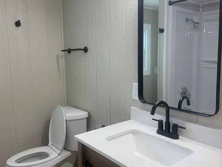512 51st Avenue Dr W — Photo 40