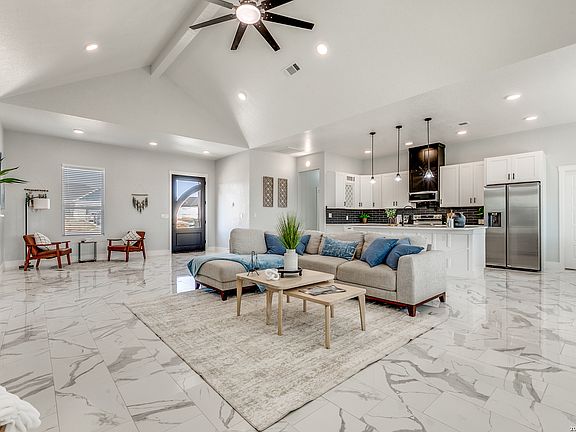 3rd image of 16934 Rancho Escondido