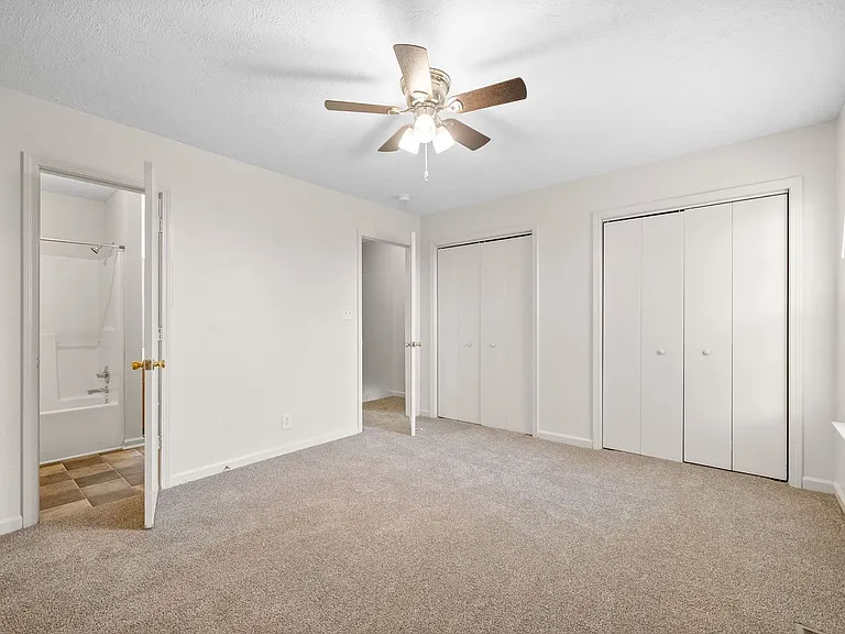 Jockey Drive - 3838 — Photo 15