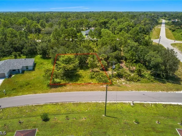 1897 Weldon Ave, Lehigh Acres, FL 33972