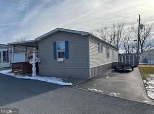 43 Summer St, Salunga, PA 17538