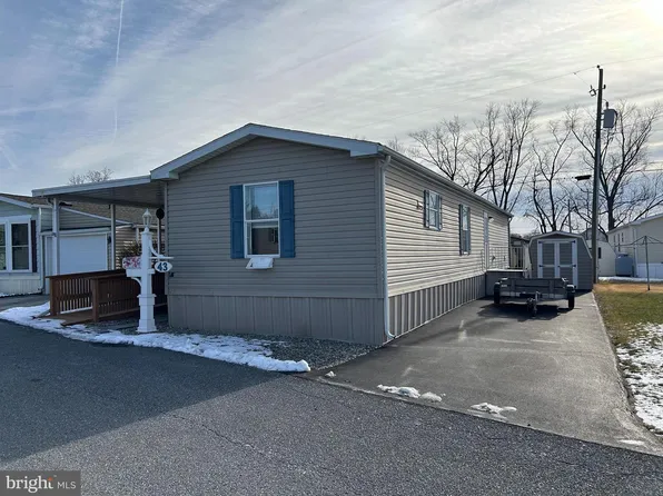 43 Summer St, Salunga, PA 17538