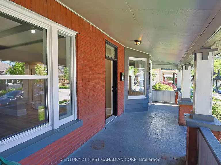444 Dorinda St #MAIN FLOOR — Photo 25