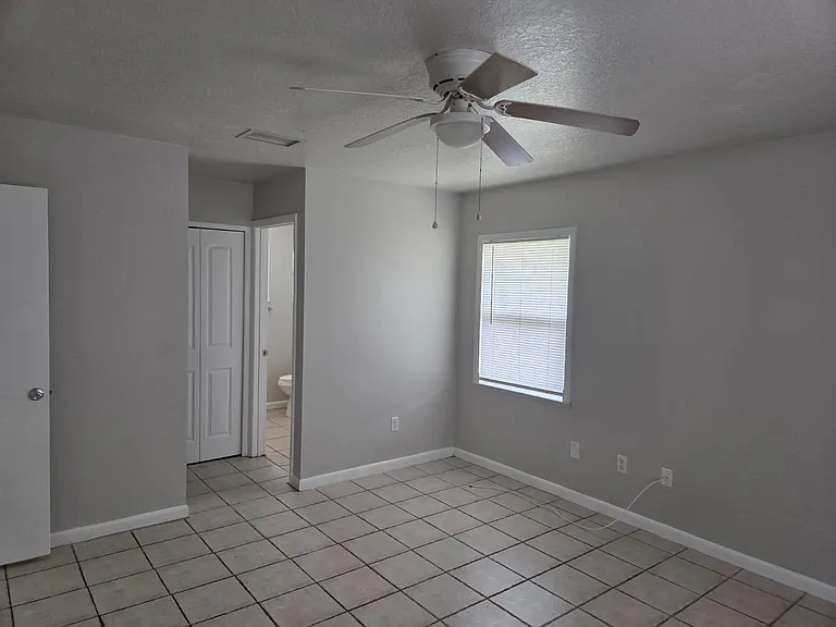 208 Mirador Dr — Photo 9