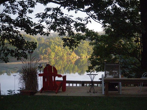 4th image of 472 Lake Dr