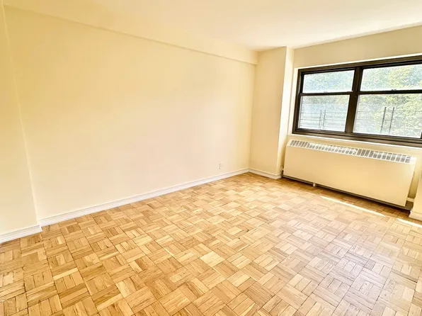 21-15 34th Avenue image 13 of 21