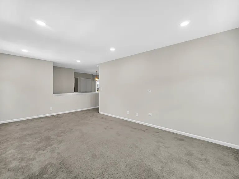 803 W Courtland St — Photo 18