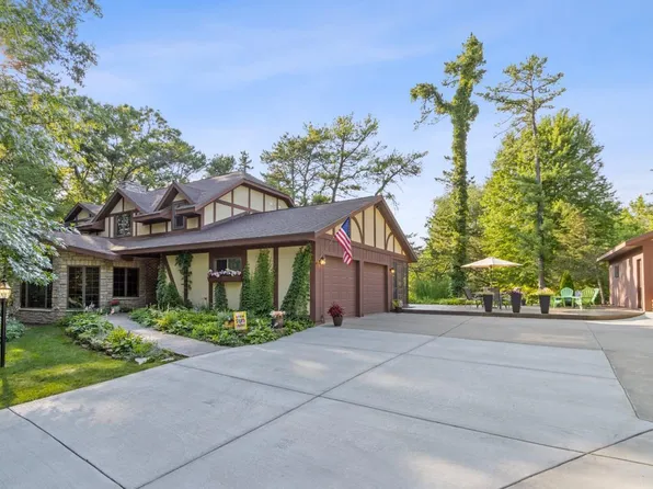 S9671 Wilhelm Drive, Prairie Du Sac, WI 53578