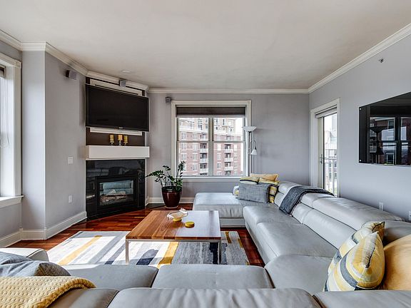 4th image of 360 W Washington Ave Unit 815