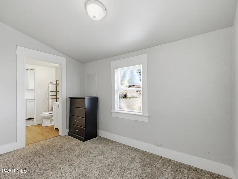309 N Mount Vernon Ave — Photo 10