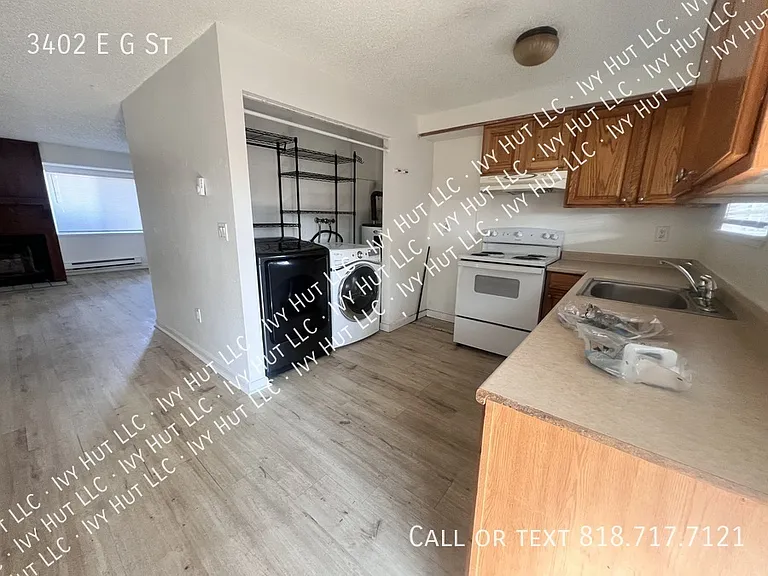3402 E G St — Photo 2