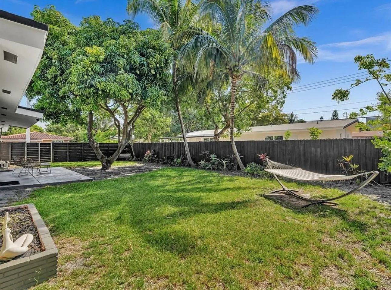 1 bed, 512 sqft, $2,300 — Photo 1