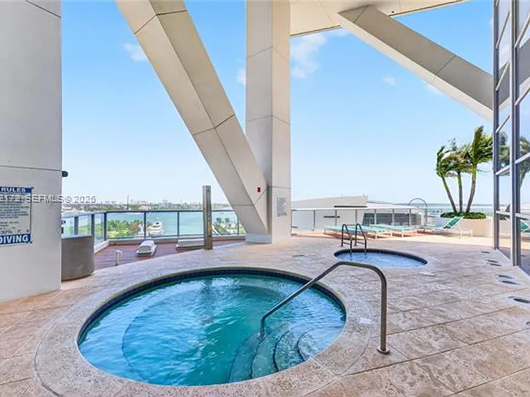 888 Biscayne Blvd #2404 — Photo 23