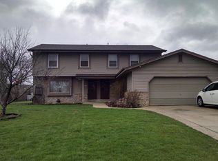 421 N 6th St #B, Waterford, WI 53185