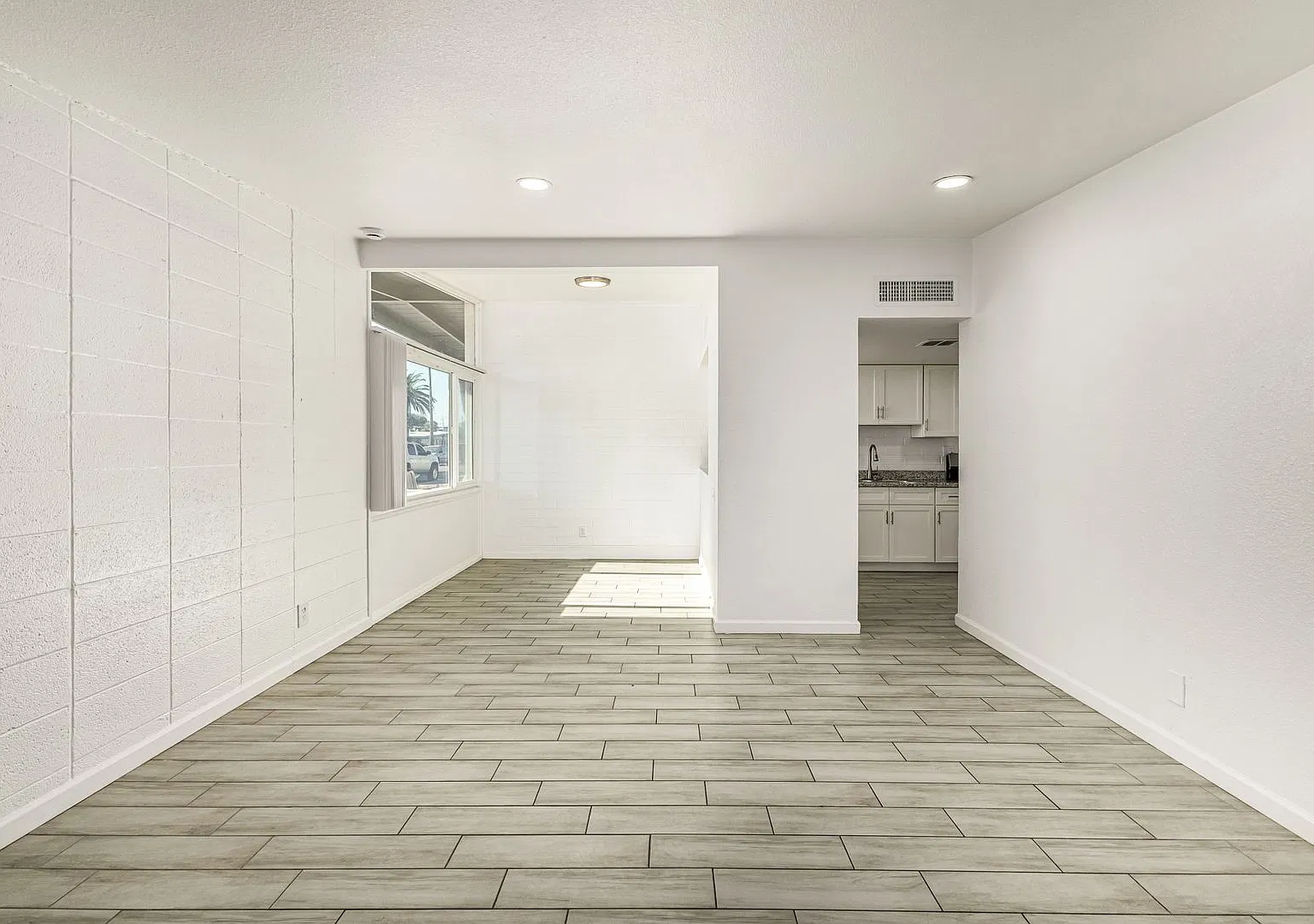 6708 E. Cheery Lynn Rd. — Photo 4