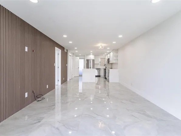 8900 Washington Blvd APT 418, Hollywood, FL 33025