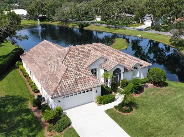 827 Connemara Cir, Venice, FL 34292