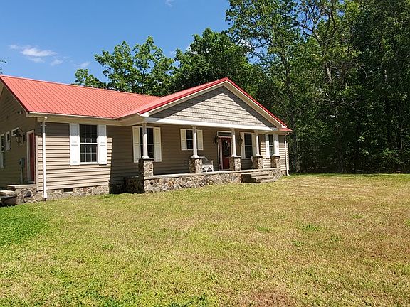 3rd image of 615 Jackson Ln