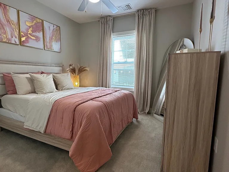 Pine Reserve Apartments — Photo 24