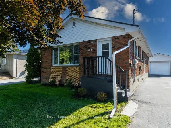 255 West St, Quinte West, ON K8V 2N2
