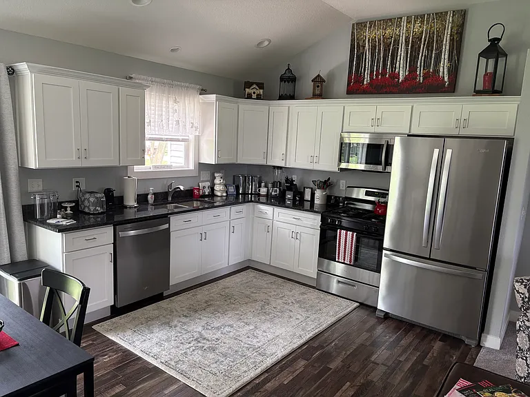 738 S Shoop Ave — Photo 8