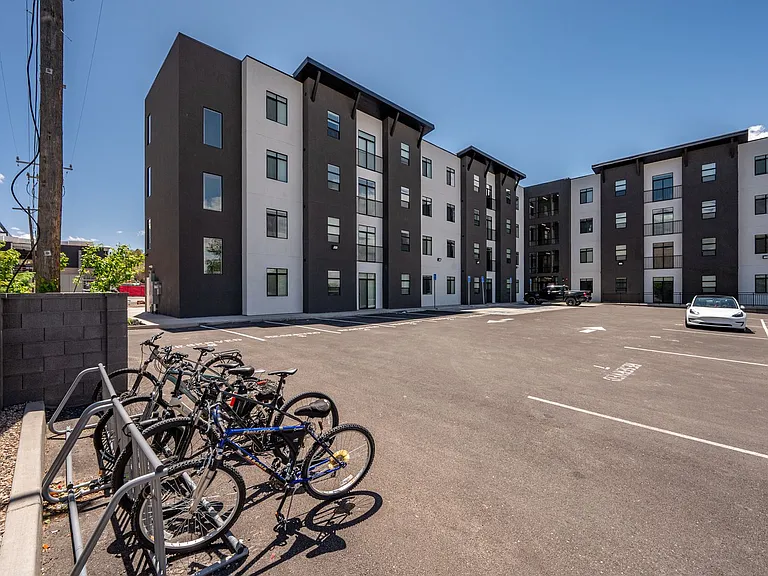 118 N 400 W — Photo 3