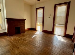 844 S 2nd St #1, Springfield, IL 62704