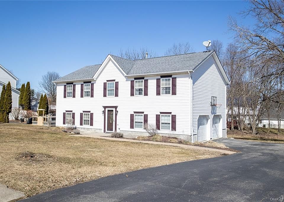 1st image of 15 Pine Ct
