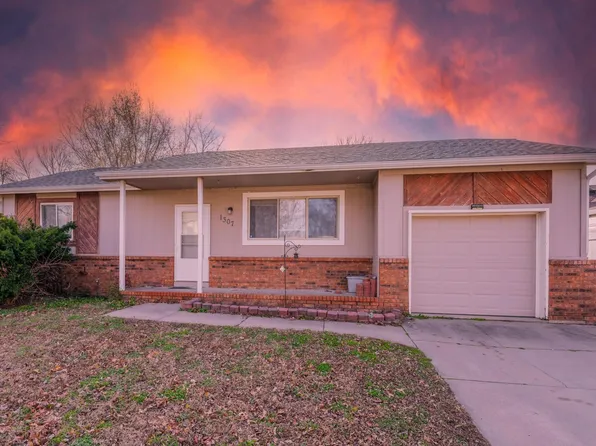 1307 E Kemper St, Wichita, KS 67216