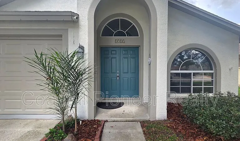 1731 Wakefield Dr — Photo 2