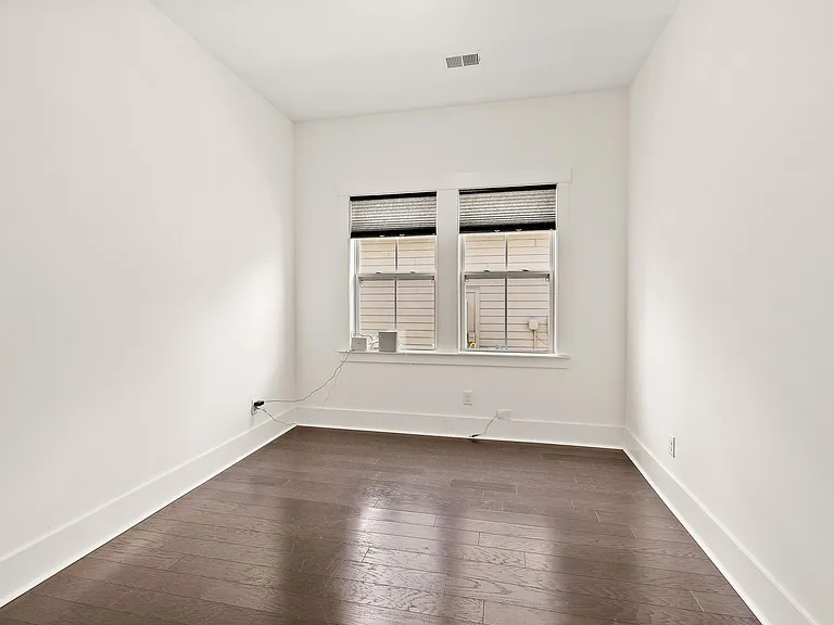 3573 Crosstrees Ln — Photo 6