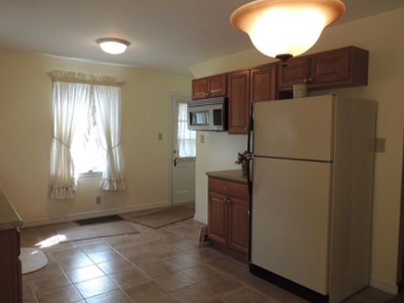 Updated stove & fridge 