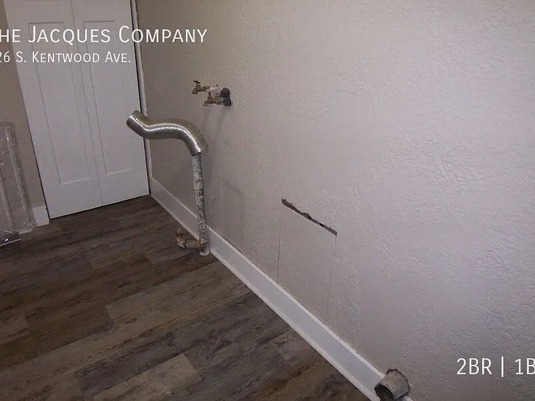 726 S Kentwood Ave — Photo 5