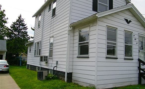 1st image of 256 Bouquet Ave