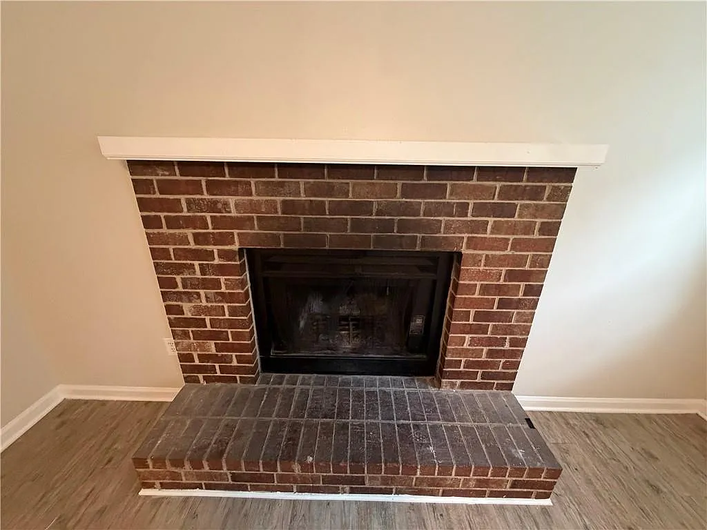 2 bed, 2.5 bath, 1150 sqft, $1,050 — Photo 3