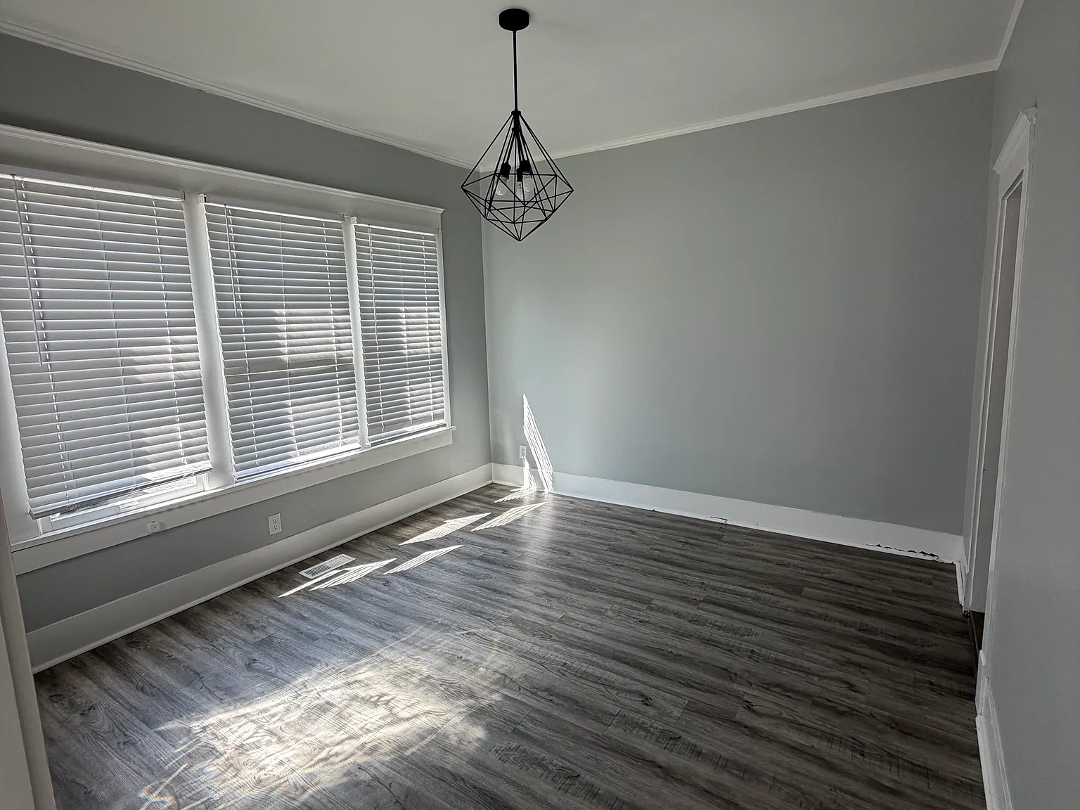 3 bed, 1500 sqft, $1,500 — Photo 4