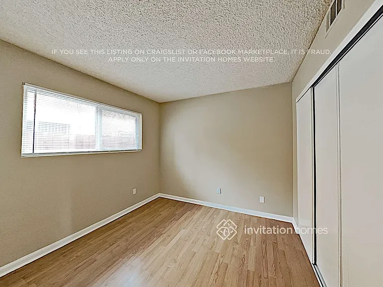 20307 Elkwood St — Photo 13