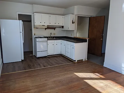 1024 Drake St #2 Photo 1