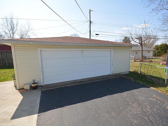 2nd image of 7423 Warwick Ave