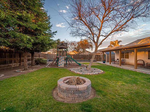 2nd image of 4113 S Creekside Ct