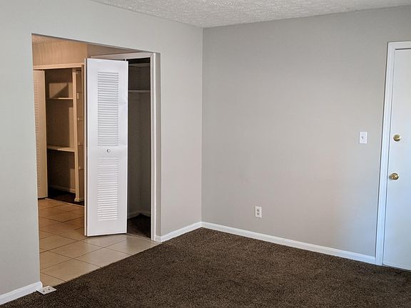 5th image of 2008 Peabody Ln APT 4