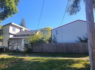 707 S 5th St, Oregon, IL 61061