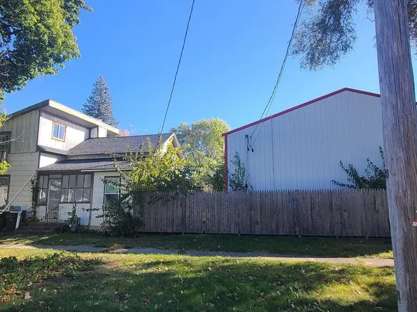 707 S 5th St, Oregon, IL 61061