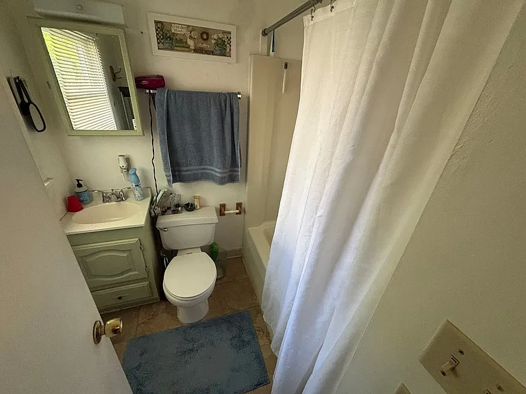 19 Summerhill Ave — Photo 17