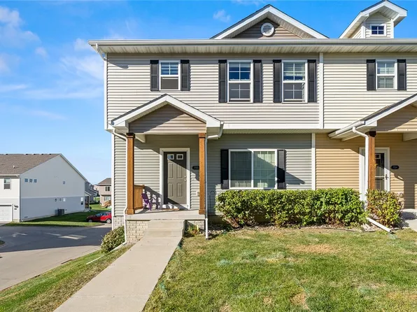 700 Newport Pl, Norwalk, IA 50211