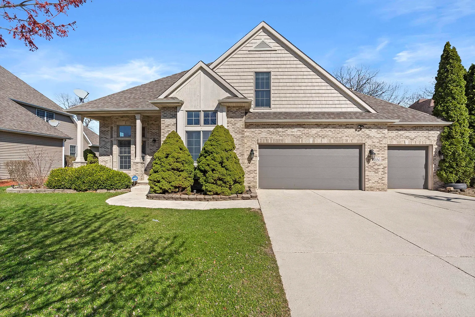 83 Scotscraig Dr photo 1